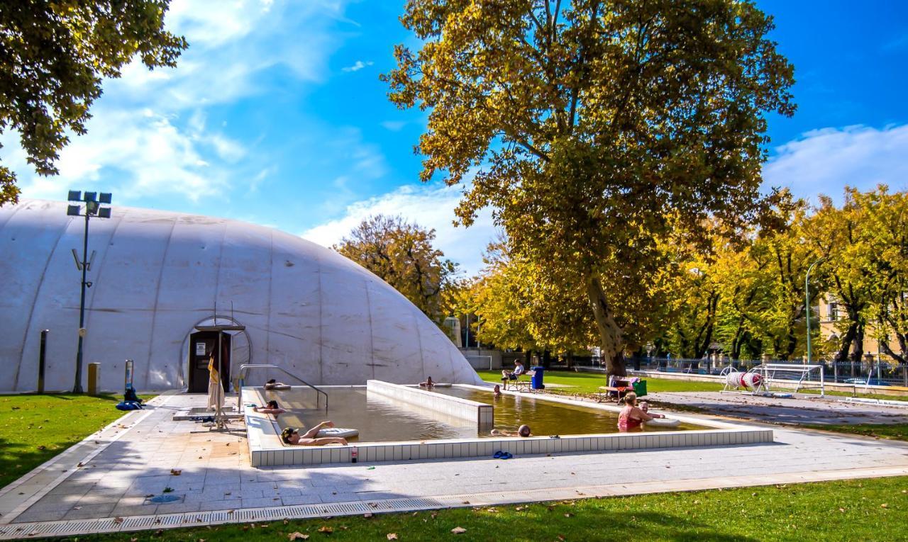 CVSE Clubház és Panzió Cegléd Exterior foto