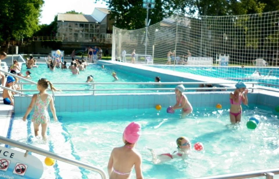 CVSE Clubház és Panzió Cegléd Exterior foto