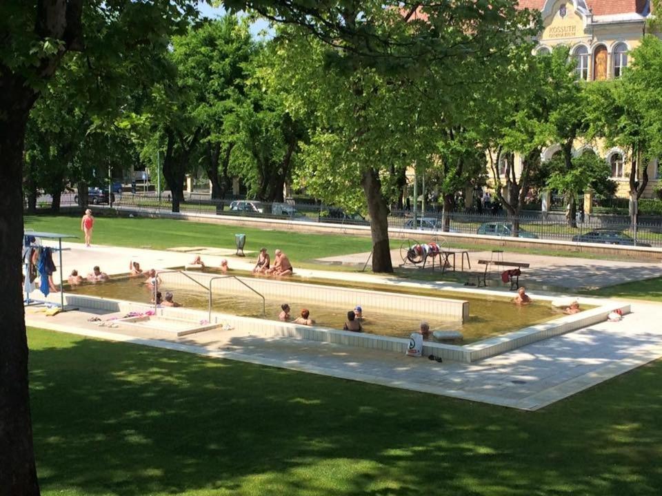 CVSE Clubház és Panzió Cegléd Exterior foto