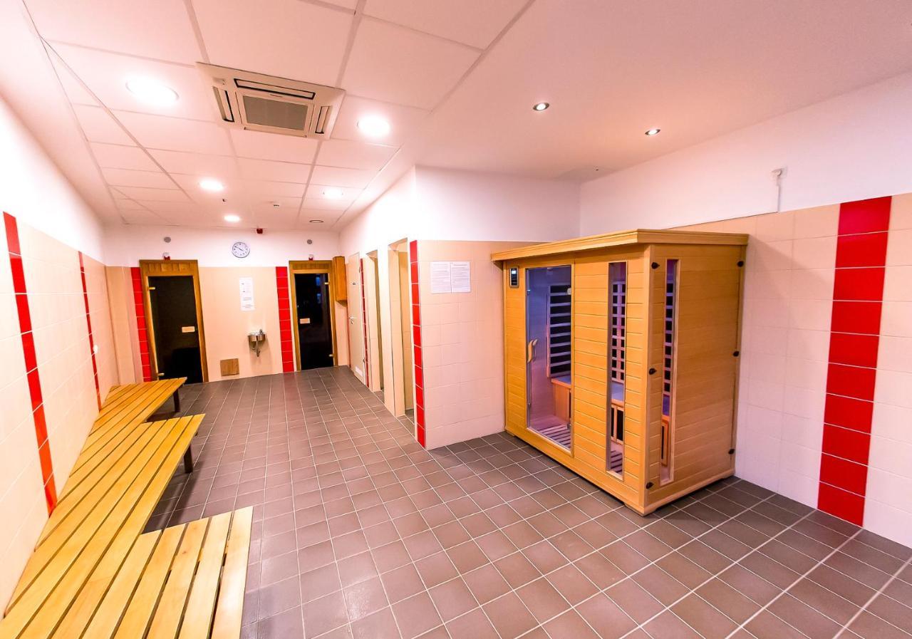 CVSE Clubház és Panzió Cegléd Exterior foto